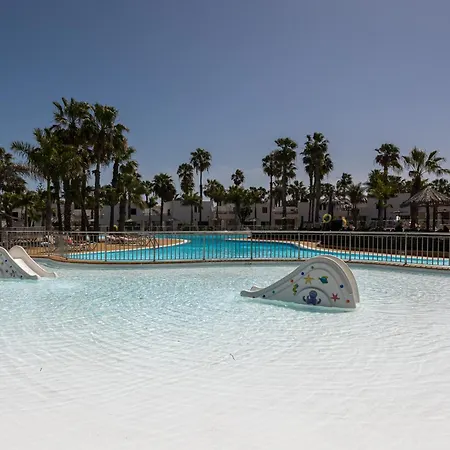 Home2book Modern With Pool In Oasis