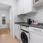 Home2book Modern With Pool In Oasis